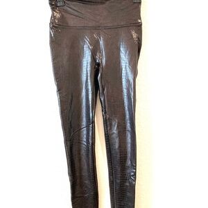 Women’s Alligator-Print SPANX Shiny Black/Brown Leggings, size medium